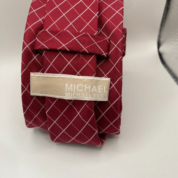 Vintage Michael Kors Burgundy 100% Silk Tie 62" x 3.5" Tie, #364 - Picture 3 of 4